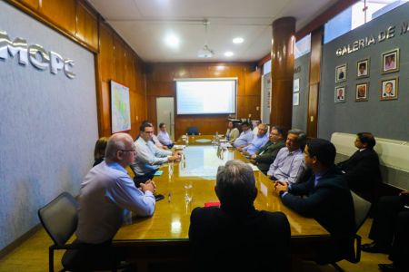 5833c6f89a2709e2ea1323412e4d26a2