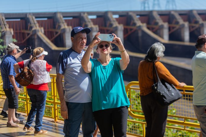 Itaipu visitantes