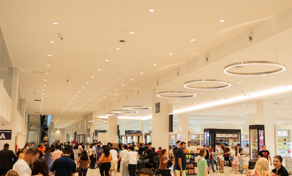 Inauguración del nuevo Shopping China en Ciudad del Este: Un hito para el turismo comercio fronterizo