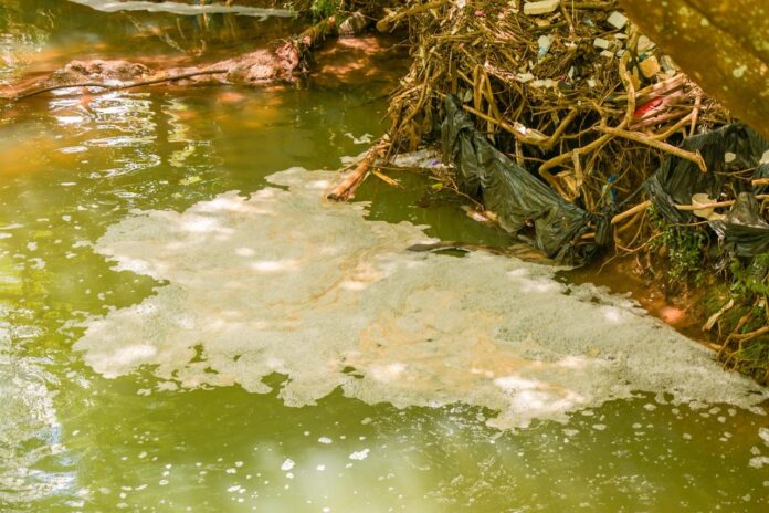 contaminacion_arroyo