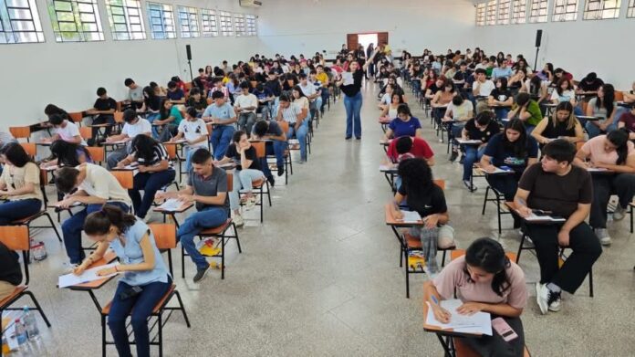 becas_itaipu1