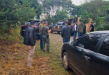 Robaron millonaria suma y abandonaron camioneta usada en la fuga